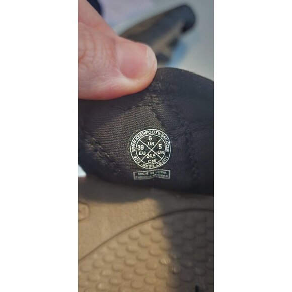 Keen sandals sz 6 mens main image 4